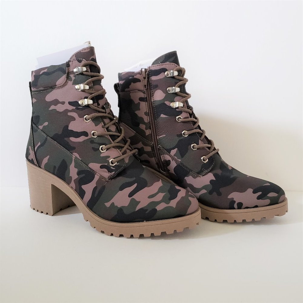 Khaki Camouflage Lug Heel Zip Up Combat Bootie - Picture 3 of 7